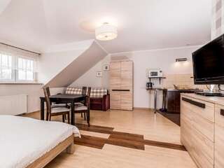 Отели типа «постель и завтрак» Al Mare - Apartamenty i pokoje Сарбиново Четырехместный номер с террасой-9